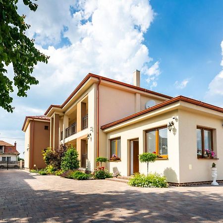 Villa Ephélia Dunajská Streda Exterior foto
